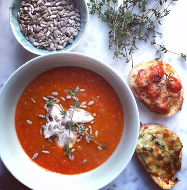 Nem tomatsuppe med røde linser