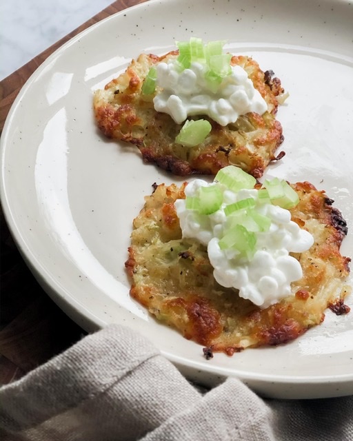 Broccolistok latkes closeup